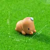 Paisagem em miniatura com um chapéu de folha de lótus fofo, figura de capivara, decoração de jardinagem, ornamento DIY, pequena peça decorativa