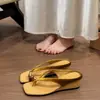 Primer Encuentro con las Sandalias de Tira con Hebilla Metálica Estilo Francés y Punta Cerrada para Mujer, Adecuadas para Uso al Aire Libre, Nuevo Modelo 2026, Versátiles y Cómodas