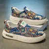 Zapatos Bordados para Hombre 2026 Primavera Nuevas Zapatillas Transpirables para Hombre Suela Gruesa que Aumenta la Altura Slip-On Zapatos Deportivos Casuales Zapatos de Moda