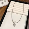 Blogger surcoreana con sentido del diseño collar largo con colgante de amor cadena de clavícula explosiva cadena para el cuello de temperamento alta gama para mujer