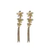 Diseño de Nicho Metal Flor Borla Larga Estilo Dulce y Fresco Diseño Exagerado Elegante Pendientes de Gama Alta Pendientes Largos