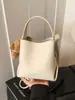 Moda Trendy Transfronteriza Versátil Estilo de Alta Gama 2026 Primavera Nuevo Bolso de Mano de Gran Capacidad Bolso Cubo para Mujer