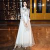 Vestido Longo de Noite Estilo Chinês para Mulheres, Novo Modelo 2026, Cor Elegante Champagne, Adequado para Anfitriã ou como Vestido de Madrinha