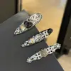 Pinza para el Cabello Vintage de Lujo Ligero con Pedrería y Toque de Alta Gama, Pinza para Flequillo de Cuervo Cruzado, Pasador Accesorios para el Cabello Lateral para Mujeres
