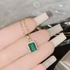 Pingente Versa cor tesouro micro cravejado zircônia 3A brilhante masculino e feminino banhado a 18K Cristal verde pontiagudo quadrado açúcar hipster DIY colar