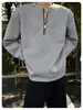 Sudadera Cleanfit con media cremallera para hombre, primavera y otoño, con un diseño elegante y remaches, camiseta de manga larga, camiseta base estilo americano