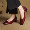 Sapatos Femininos Macios, Doces e Elegantes, Artesanais em Couro Macio, Estilo Retrô Artístico Francês, Novos Sapatos de Estilo Chinês para Combinar com Cheongsam, Sapatos de Salto Médio Simples para Mulheres