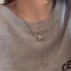 Collar de acero de titanio con borlas de doble capa y colgante de amor de estilo casual de moda para mujer, cadena de suéter de hip hop con diseño de nicho de lujo ligero de moda