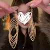 Brincos Longos em Formato de Diamante Cintilante com Acabamento de Luxo, Novo Modelo 2026, Estilo Festa à Noite, Brincos Modernos e Tendência