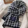 Cachecol de Lã 100% Pura de Alta Qualidade com Estampa Xadrez para Mulheres, Novo Estilo Inverno 2025, Quente e à Prova de Frio, Cachecol de Pescoço Versátil para Casais