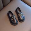 Zapatos Pequeños de Cuero para Niñas 2025 Primavera y Otoño Nuevos Zapatos para Niños Estilo Princesa Británica Zapatos de Frijol Negro para Bebé Mocasines