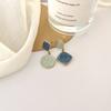 Aretes Asimétricos Distintivos de Aguja de Plata S925 Aretes Geométricos Simples Aretes de Gota de Aceite de Color Contrastante Clip para Oreja Elegante Estilo Hong Kong para Mujer