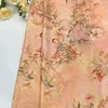 Tejido de seda brocada floral color albaricoque cálido y suave bordado, nuevo estilo chino tela floral naranja claro
