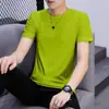 Al por mayor Verano 2023 nueva camiseta de hombre manga corta cuello en V ajustada estilo coreano moderna camiseta interior T-shirt Blanca media manga