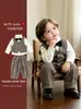 Conjunto de Traje para Niños para Primavera y Otoño, Ropa Formal Infantil, Atuendo para el Primer Cumpleaños del Bebé, Disfraz de Padrino de Boda, Conjunto de Tres Piezas con Chaleco de Espiga