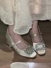 Sapatos Baixos Quadrados de Salto Alto Estilo Francês para Mulheres Baixas, com Strass, Novo Modelo 2025, Tira Única com Salto Grosso, Sapatos Mary Jane para Combinar com Saias