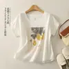 Verão 2026 Novo Estilo Étnico Pintura de Paisagem Camiseta Branca Feminina Manga Curta Camisa Básica Estudante Tamanho Grande Tendência para Mulheres Plus Size