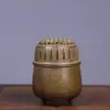 Adorno de Quemador de Incienso Pequeño Clásico Todo de Cobre Estilo Antiguo con Cubierta Hueca para Ofrenda de Incienso Zen en Casa, Adecuado para Estudio u Oficina