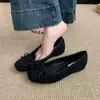 Zapatos Planos de Ballet 2026 Rojos Estilo Francés con Tacón Oculto, Modelo Nuevo para Finales de Primavera y Otoño, Gamuza con Lazo 3cm