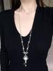 Gargantilla de Cuero Gótico con Colgante de Cruz para Mujer, Cadena de Clavícula de Moda y Elegante, Accesorio Versátil para el Cuello