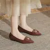 Zapatos Franceses Jingang Ym26003 de Tacón Grueso y Punta Fina 2025 Nuevos Primavera y Otoño Sexy de Tacón Bajo Versátiles de Boca Baja para Mujer