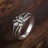 Anillo de mariposa de plata tailandesa chapada de venta caliente transfronteriza anillo de compromiso ennegrecido de lujo ligero europeo y americano fabricante al por mayor
