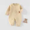 Mameluco para bebé, estilo cálido de otoño e invierno, mameluco térmico de tres capas, ropa de otoño para recién nacidos, adecuado tanto para niños como para niñas, ropa de exterior para bebés
