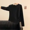 Roupas femininas populares das Treze Linhas de Guangzhou, camiseta de manga comprida estilo Maillard de alta qualidade, top versátil para primavera e outono que afina a cintura
