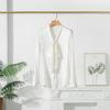 Camisa de Seda Primavera 2025 Top Feminino Temperamento Laço Design de Alto Padrão Nicho Elegante Fita de Seda de Amora