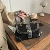 Bolso de Gamuza para Mujer, Verano Vintage 2026 Nuevo de Moda Tendencia Bolso Cuadrado Pequeño, Bolso Cruzado Versátil al por Mayor