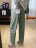 Jeans curvo skinny de cintura alta em Lyocell com elasticidade em quatro direções para mulheres petite no outono, adequado para tipos de corpo em forma de pera