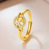 Anillo de planeta dulce y fresco estilo coreano, anillo de corazón de moda de alta gama de nicho, no se decolora, versátil para ir al trabajo, anillo para mujer