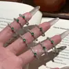 Anillo de Encaje de Jade Verde Natural al por Mayor para Fabricantes con Incrustación de Plata S925, Diseño Exquisito de Nicho