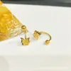 Los Pendientes de la Serie Animal Son el Nuevo Producto Popular. Aretes de Acero de Titanio Chapados en Oro Real de 18 Quilates. Tornillos de Giro, Clavos de Hueso del Oído de Aguja Fina