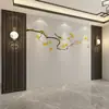 Nuevo Papel Tapiz de Pared de Fondo para TV con Flores y Pájaros Estilo Chino Cubierta de Pared de Rejilla de Madera para Sofá Sala de Estar Película de Lujo Ligero Mural de Pared para Cine y Televisión Tela para Pared