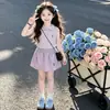 Conjunto de Polo para Niña Ropa Infantil Coreana 2026 Verano Nuevo Casual Bordado Chaleco Elegante Conjunto de Dos Piezas Moderno
