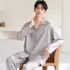 Pijama de seda de hielo para mujer en stock, nuevo conjunto de otoño de manga larga y pantalón largo, cárdigan casual simple para hombre, ropa de casa para parejas
