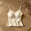 Venta directa del fabricante, artículo popular de comercio exterior transfronterizo, camisola de encaje floral blanco con hermoso diseño en la espalda, copa fija, adecuada tanto para llevar por dentro como por fuera, estilo fino de verano