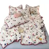 Artículo Popular de Celebridad de Internet Estilo Coreano Estilo Princesa Set de Cuatro Piezas con Pompón Algodón Puro INS Dibujos Animados Crema Pastel Algodón Funda de Edredón para Dormitorio Set de Tres Piezas