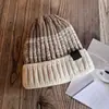 Gorro de punto cálido a prueba de viento y frío forrado de forro polar para otoño e invierno para hombres y mujeres, gorro de lana de marca moderna, gorro grueso de algodón, gorro para clima frío