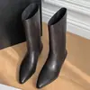 Botas Western Cowboy de Couro Estilo Simples Bico Fino Salto Baixo Botas Femininas de Cano Médio Slim 2026 Novo Estilo Botas de Cano Curto de Puxar