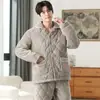 Pijama Clásico Nuevo de Invierno para Hombre, Estilo Invierno, Engrosado y Forrado de Felpa, Felpa de Coral, Chaqueta Acolchada de Tres Capas, Ropa de Casa para Otoño e Invierno