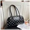 Bolso tote único y elegante, estilo bolso de bolos, nueva colección otoño 2026, diseño de lunares moderno y minimalista, adecuado para ir al trabajo, se puede llevar bajo el brazo o como bolso de hombro