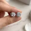 Aretes de zirconias con forma de camelia totalmente de diamantes, estilo vintage, versátiles para ir al trabajo, lujo ligero, sensación de alta gama, diseño de nicho