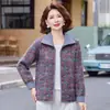 Moda otoñal transfronteriza para madres, elegante diseño de solapa, nuevo modelo 2026, abrigo versátil de manga larga para invierno estilo chino talla grande para mujeres de mediana edad y mayores