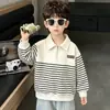 Camisa polo listrada de primavera e outono para meninos com etiqueta, moletom com capuz estiloso estilo coreano para crianças, top para bebê, qualidade de exportação