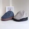 Gorra Simple de Rayas Retro Japonesa para Mujer Otoño Literaria Pico de Pato Dulce Adelgazante Boina de Moda