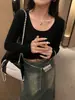 Camiseta interior de cuello redondo para mujer, primavera, otoño, invierno, estilo nuevo, suéter de punto blanco, corte ajustado, top de manga larga para llevar debajo