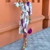 Moda Feminina de Verão 2026: Novo Estilo Europeu e Americano, Elegante para o Trabalho, Manga Longa, Estampada, Fenda na Cintura, Vestido Camisa