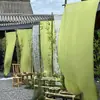 Casa de Chá Estilo Chinês com Texto em Pintura a Tinta, Cortinas de Gaze Poéticas, Preparo do Chá no Fogão, Linda Decoração de Tecido de Fundo Verde, Cortinas Penduradas, Tecido Pendurado no Teto